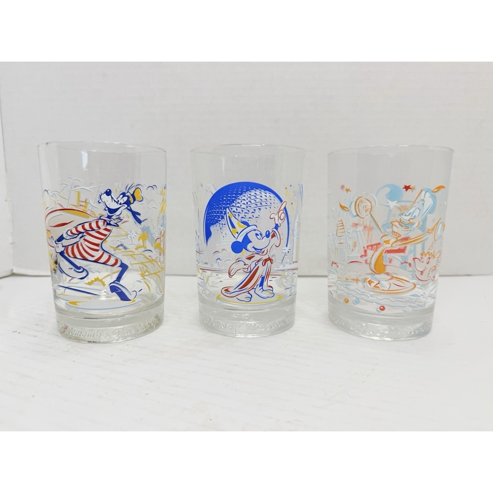 Disney World Parks Souvenir Glasses Lot of 3 Mickey Goofy Donald Vintage‎